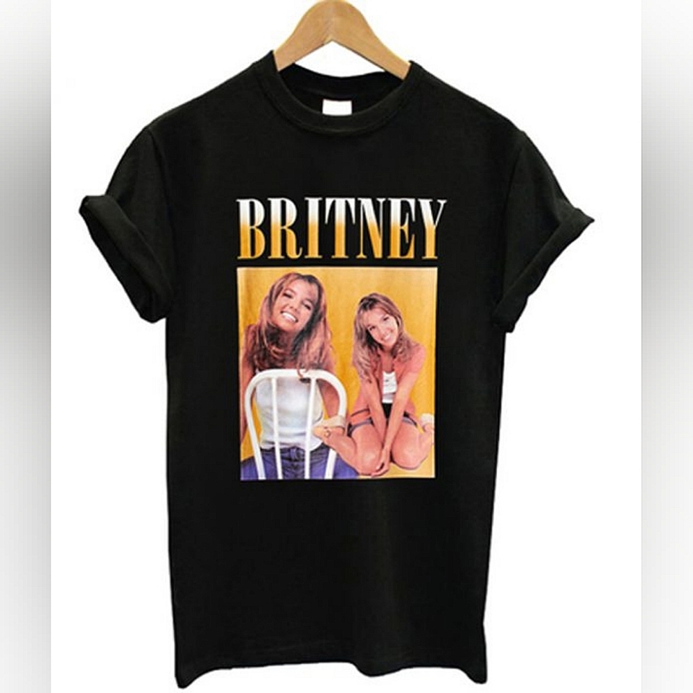 Britney Spears black t-shirt H&M